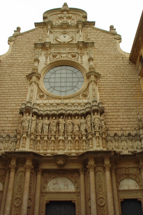Basilikafassade Montserrat