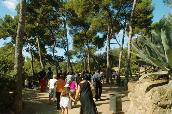 Eingangsbereich Park Güell aus Osten